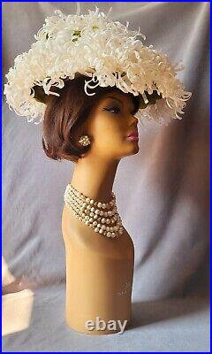 Vtg. Iconic New Look 50s-60s Silk Flower Sauser Chrysantenum Hat! Mint