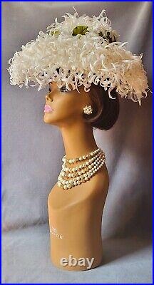 Vtg. Iconic New Look 50s-60s Silk Flower Sauser Chrysantenum Hat! Mint