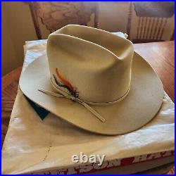 Women's Vintage Stetson Hat 7 1/8 XXXX 57 Cream Beige with feathers
